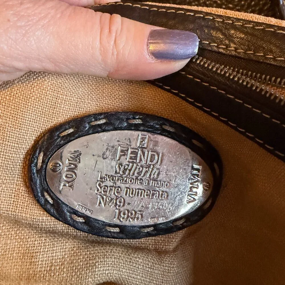 Authenticated Fendi Selleria Villa Borghese Bag/Tote - COA included - Picture 8 of 15